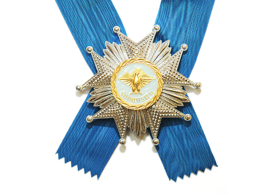 The Order of Honor is awarded for notable services in protecting state and national interests of the Republic of Armenia as well as for significant contributions to building, strengthening, and promoting friendship and reinforcing peace between peoples. The Order of Honor is awarded for notable services in protecting state and national interests of the Republic of Armenia as well as for significant contributions to building, strengthening, and promoting friendship and reinforcing peace between peoples.