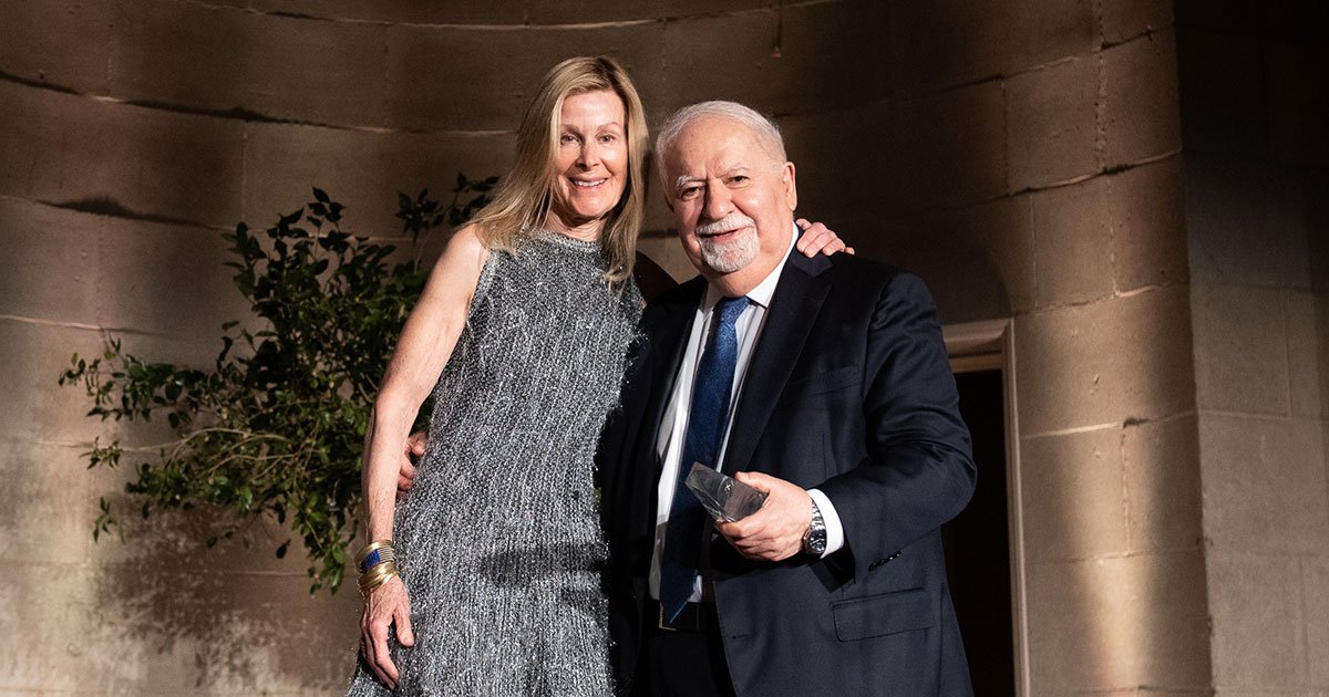 Eileen Shields-West, board chair of Refugees International, with Vartan Gregorian, president of Carnegie Corporation of New York, who was honored with the organization’s McCall-Pierpaoli Award (Photo: Kevin Allen Photography) KAP_8452.jpg