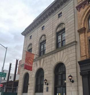 Harlem 125th street Public Library | Photo by Jan Ransom / New York Daily News Harlem 125th street Public Library